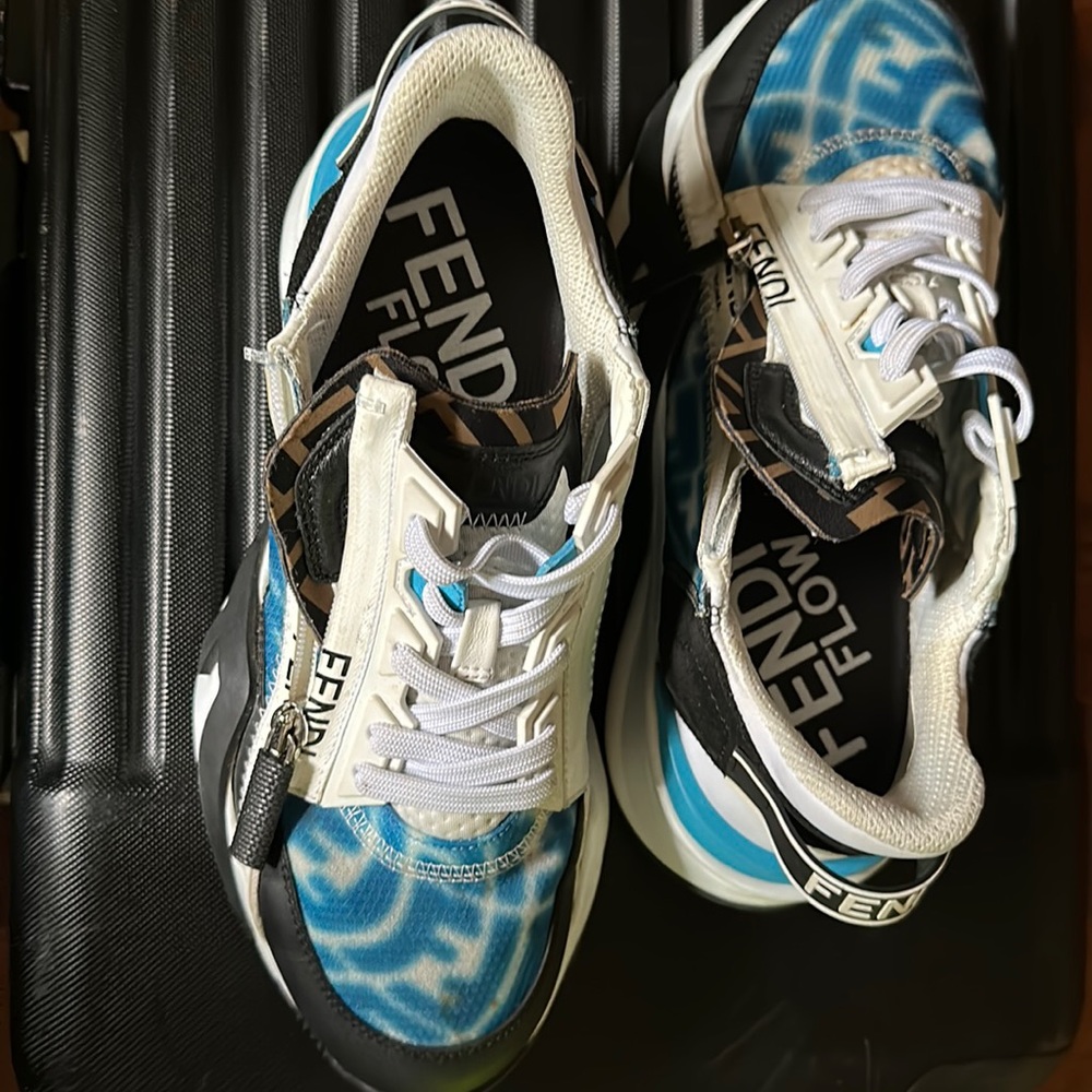 Fendi flow sneakers woman’s size 38